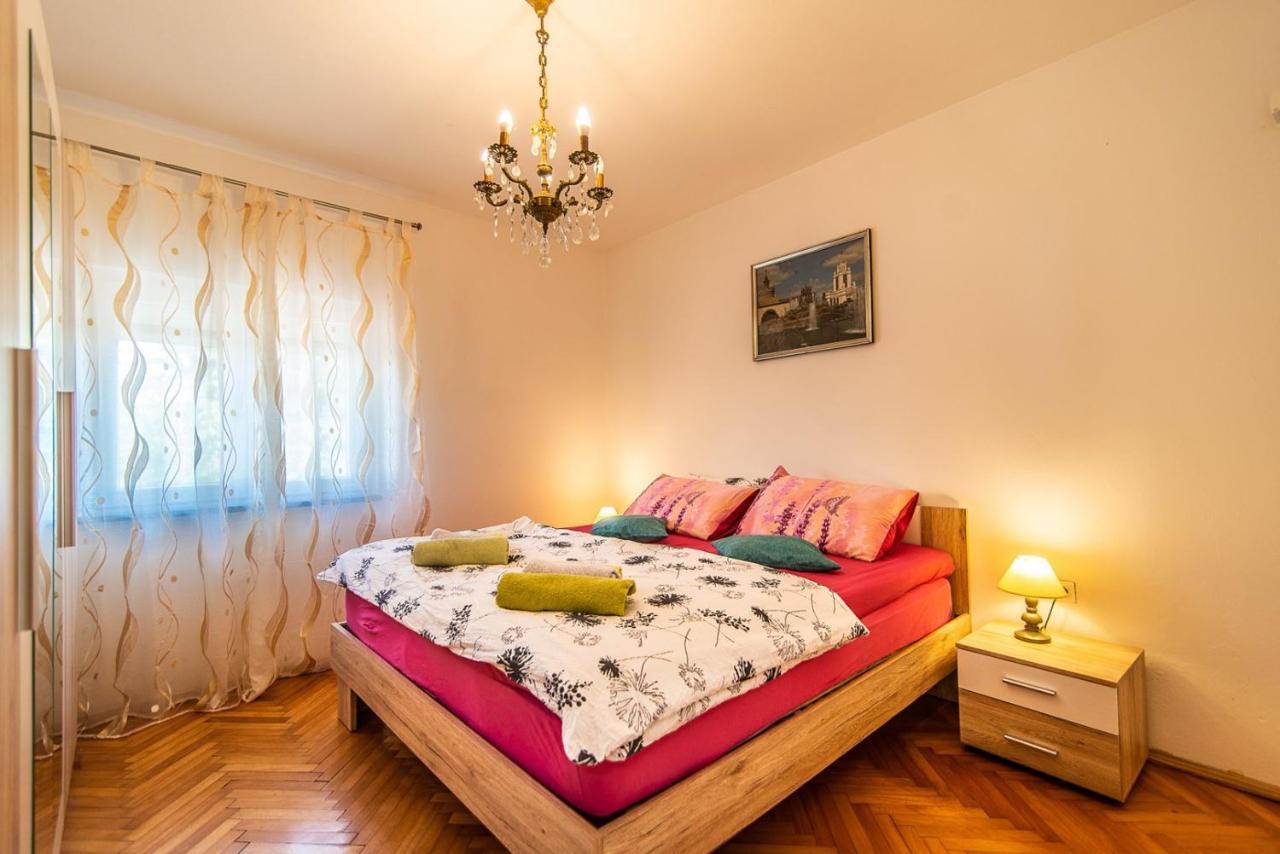 Holiday House Vlahovich Βίλα Tinjan Εξωτερικό φωτογραφία